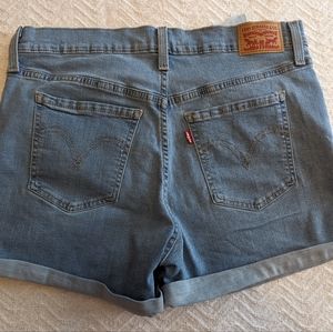 Women's Levi's Denim Shorts sz 31